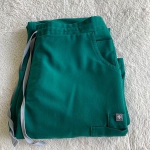 Figs hunter green yola skinny scrub pants size small tall